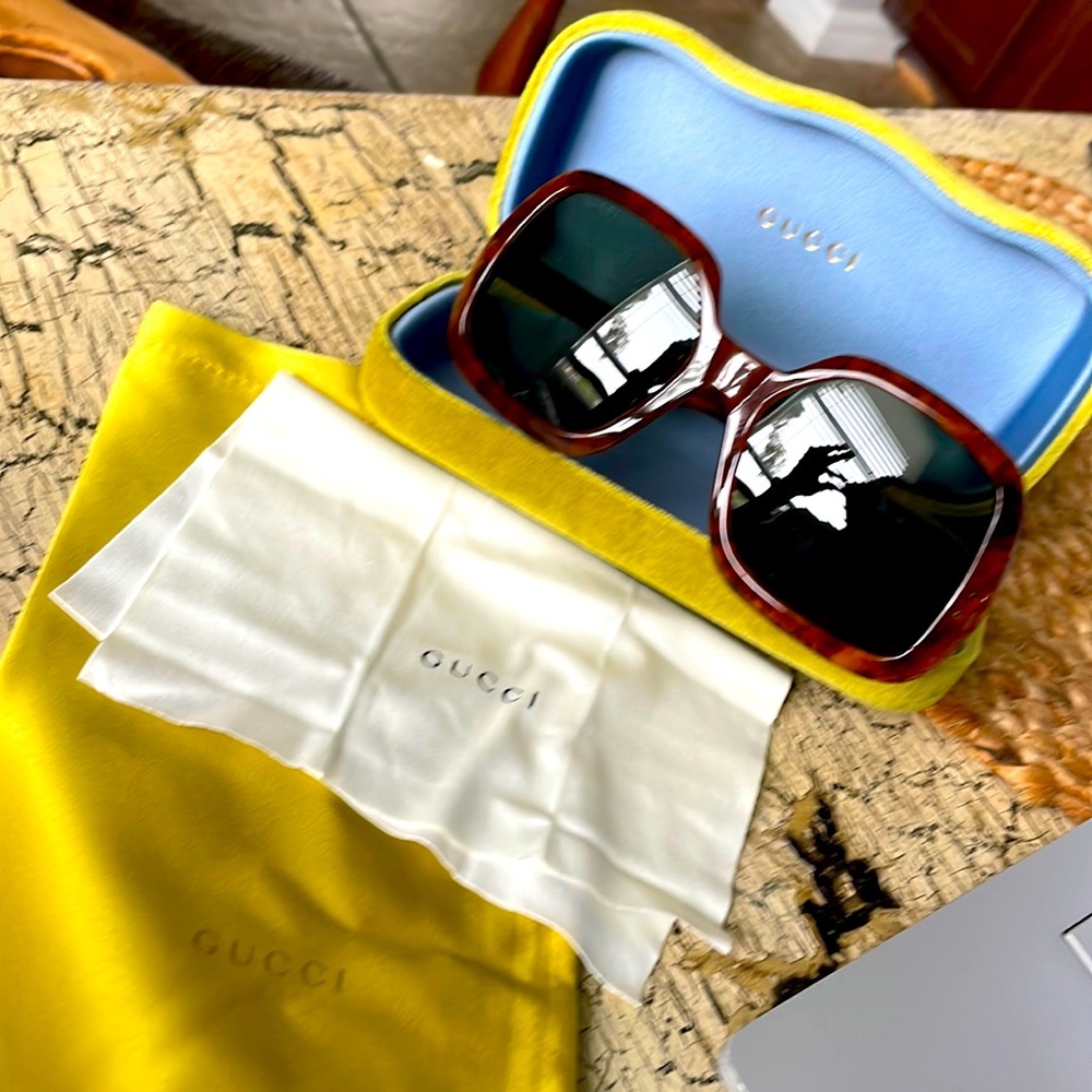 These beautiful sunnies are fabulous.